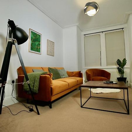 Spacious Two-Bedrooms House, Private Parking, Contractors, Relocators Οξφόρδη Εξωτερικό φωτογραφία