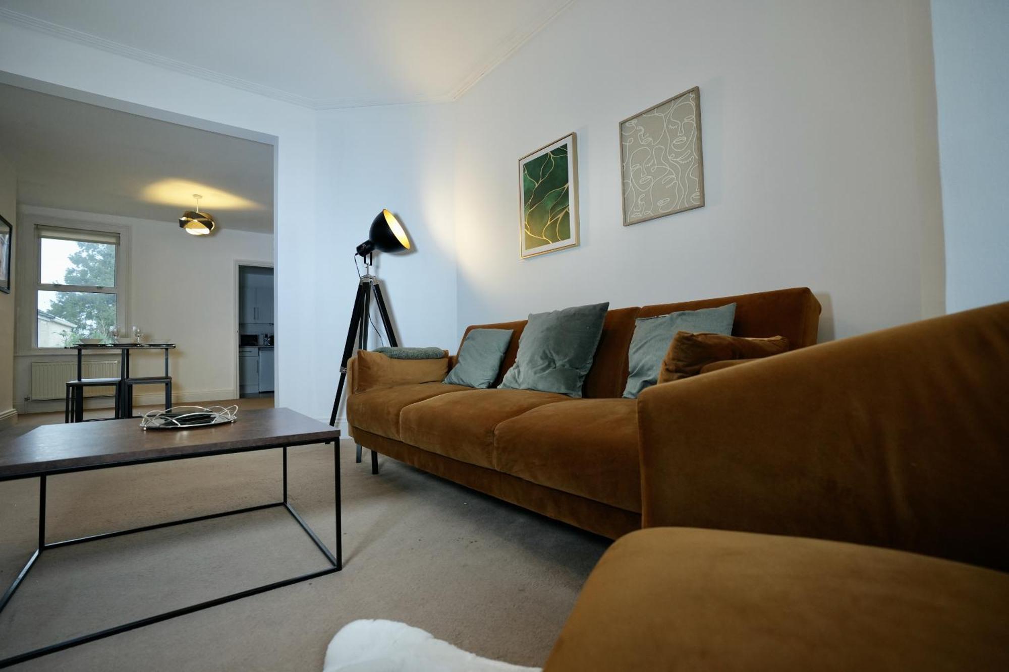 Spacious Two-Bedrooms House, Private Parking, Contractors, Relocators Οξφόρδη Εξωτερικό φωτογραφία